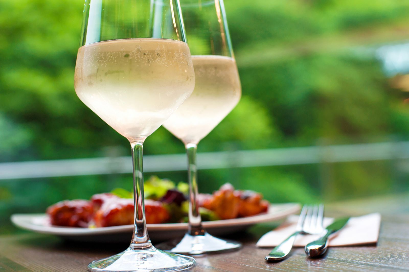 white wine link to certain melanomas