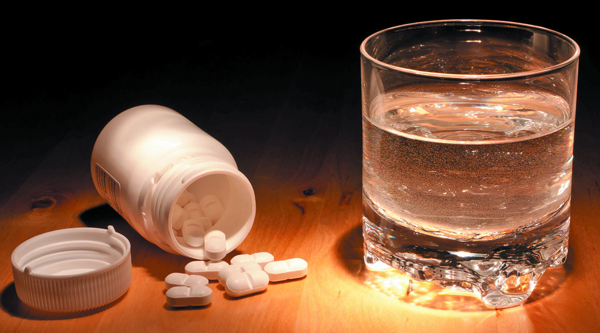Where to turn for pain relief - acetaminophen or NSAIDs?